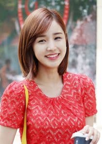 Yoon Jin Yi