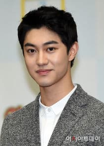 Kwak Dong Yeon